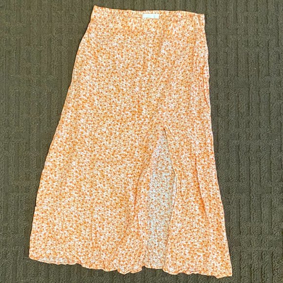 Floral Midi skirt with Thigh High Slit - Picture 4 of 4